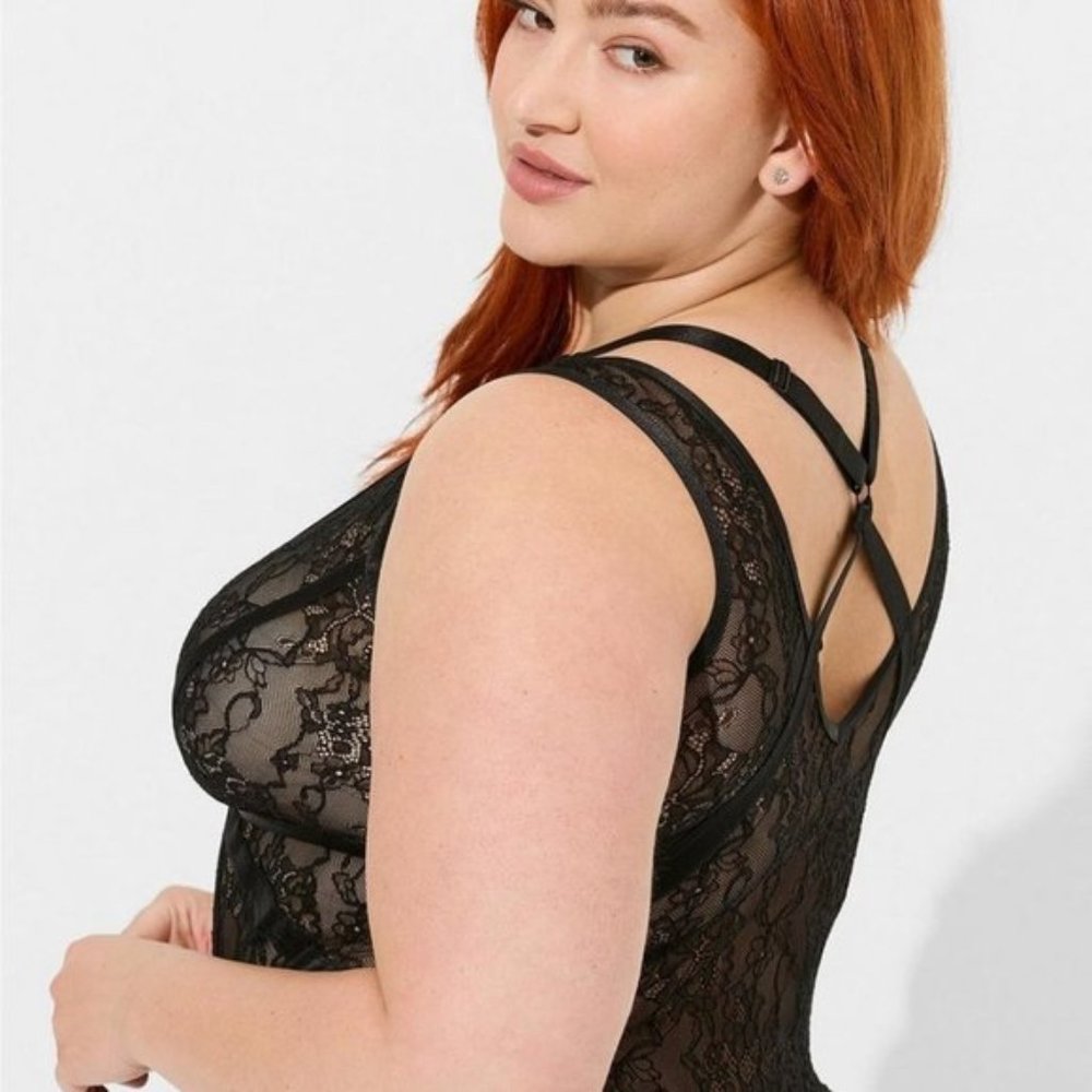 Torrid - Lacy Bondage Bodysuit with Neck Harness in Rich Black